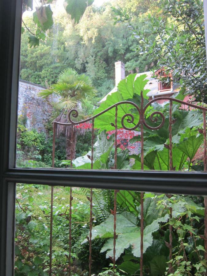 Le Murmure De La Falaise Bed and Breakfast Beaumont-le-Roger Eksteriør billede